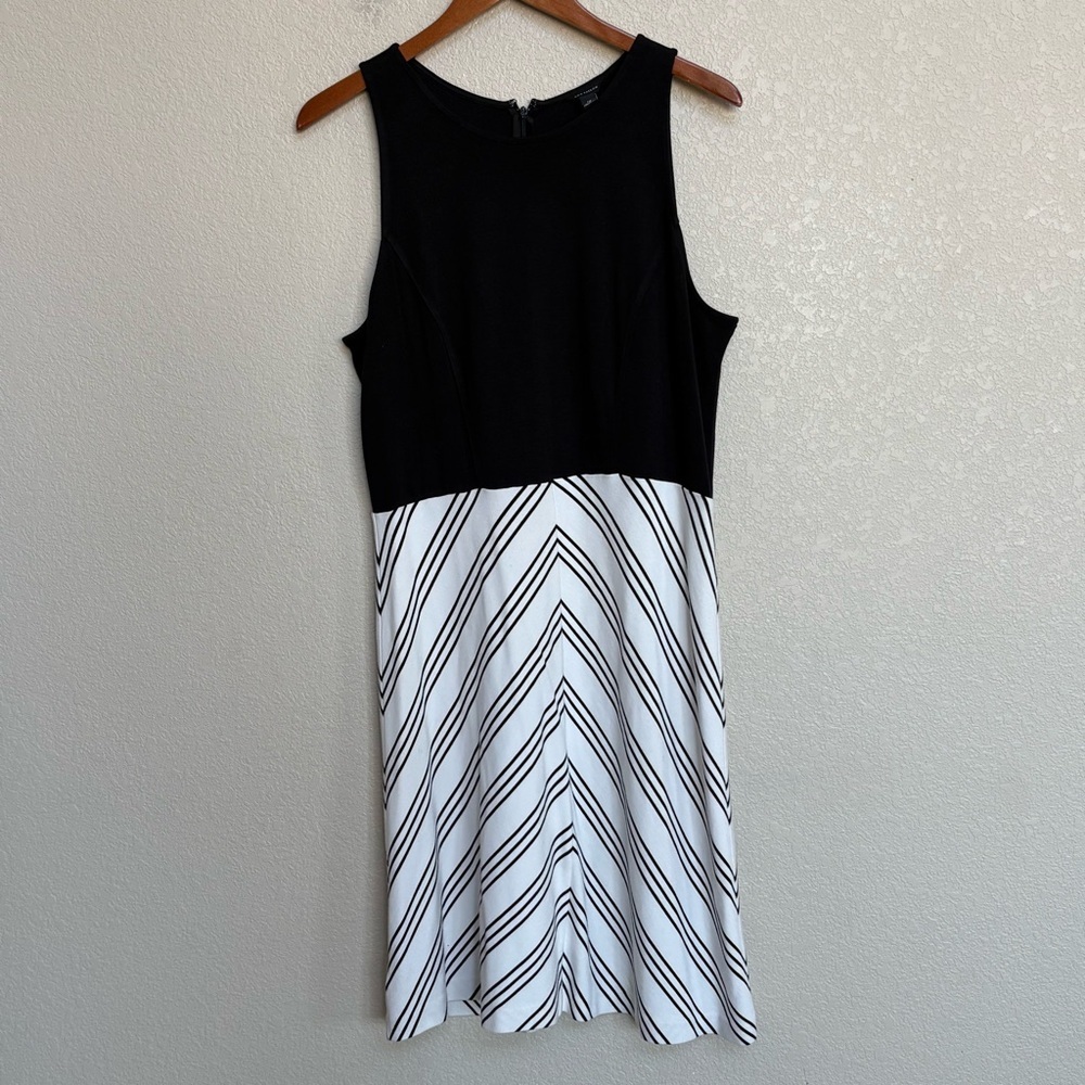 Ann Taylor Black White Chevron Stripe Fit Flare Sleeveless Midi Dress 12